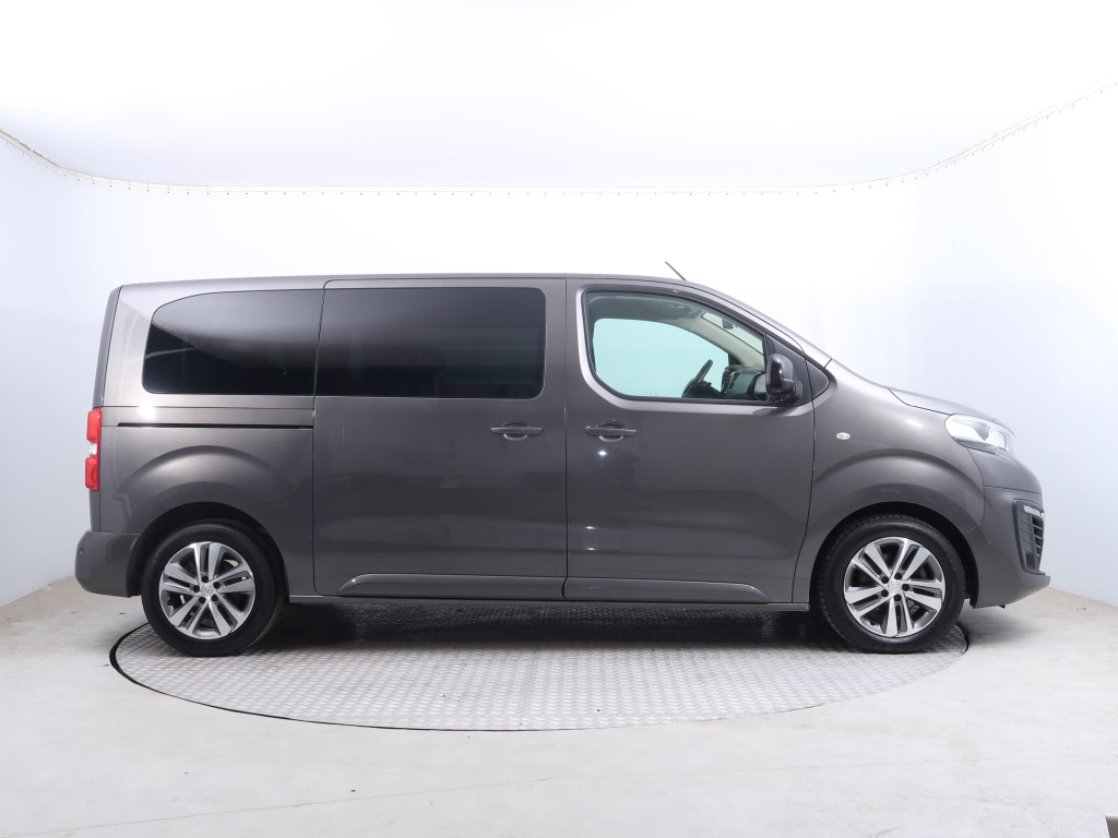 Peugeot Traveller