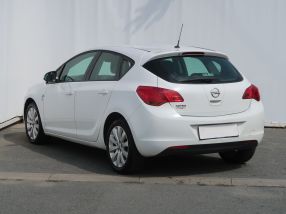 Opel Astra - 2010