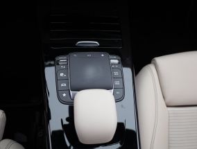 Mercedes-Benz CLA - 2021