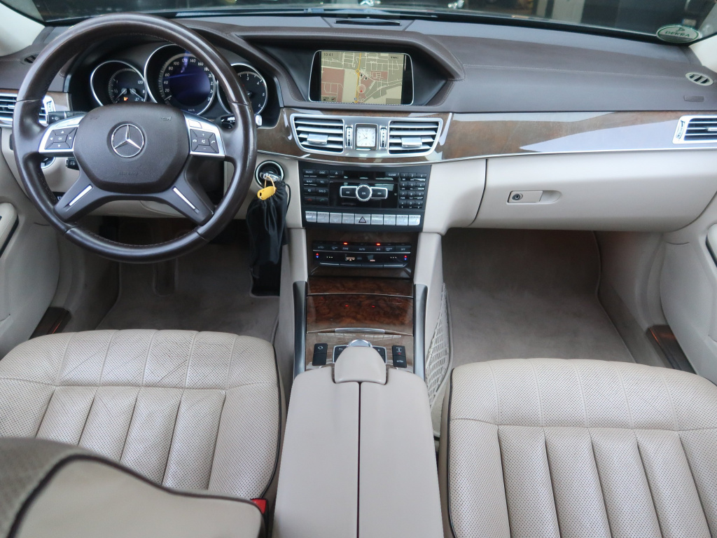 Mercedes-Benz E