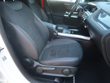 Mercedes-Benz GLA - 2022