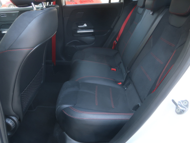 Mercedes-Benz GLA - 2022