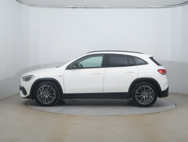 Mercedes-Benz GLA - 2022