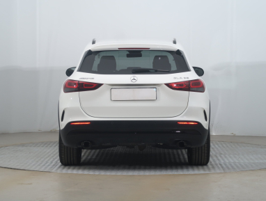 Mercedes-Benz GLA - 2022
