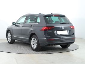 Volkswagen Tiguan - 2019