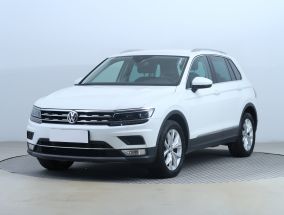 Volkswagen Tiguan - 2016