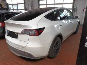 Tesla Model Y - 2023