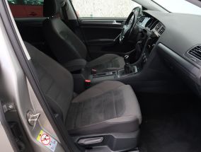 Volkswagen Golf - 2020