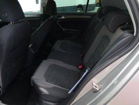 Volkswagen Golf - 2020