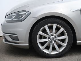 Volkswagen Golf - 2020