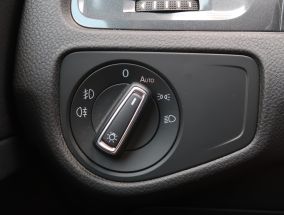 Volkswagen Golf - 2020