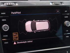 Volkswagen Golf - 2020