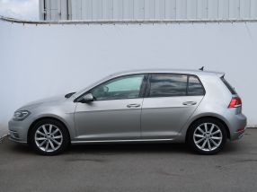 Volkswagen Golf - 2020