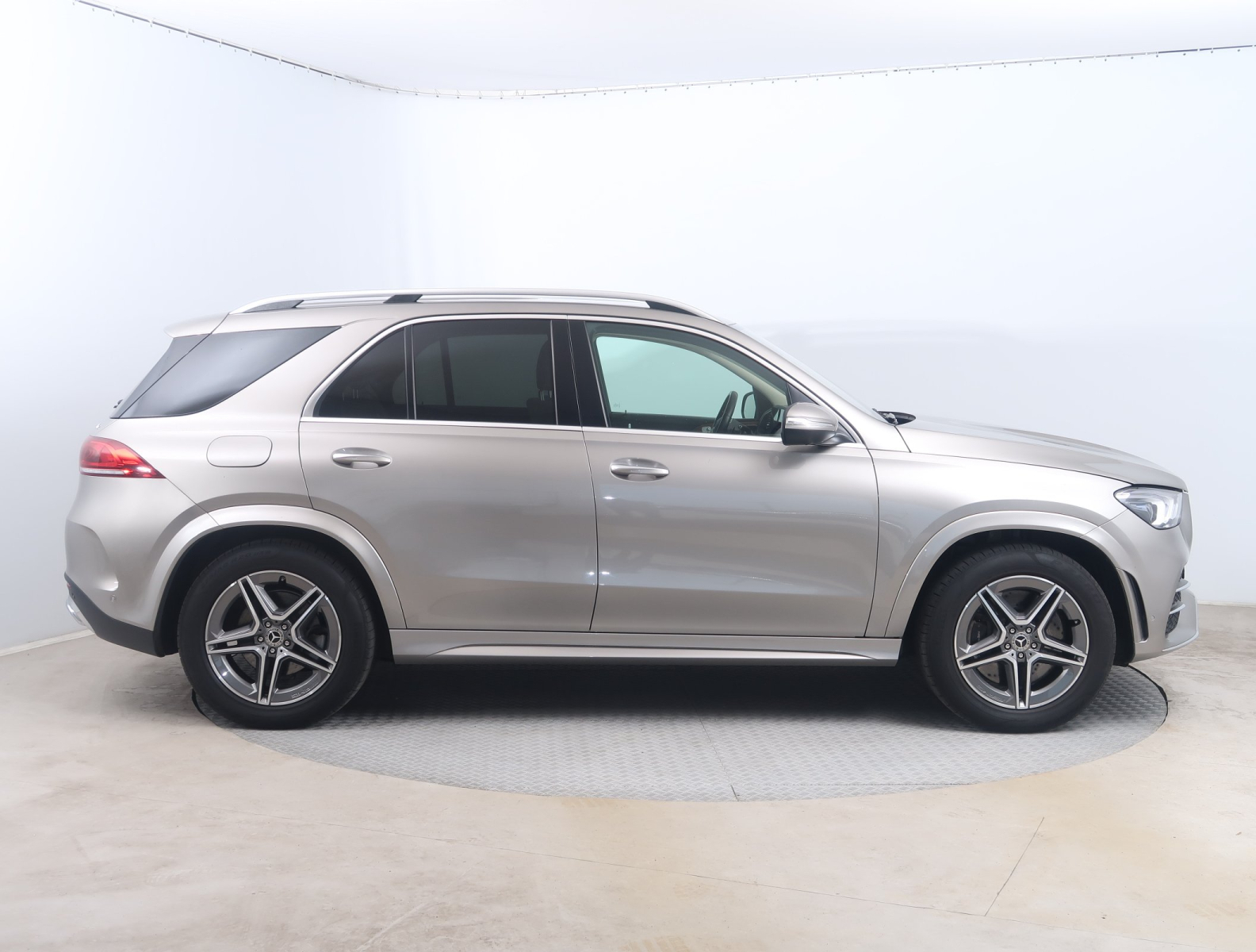 Mercedes-Benz GLE - 2021