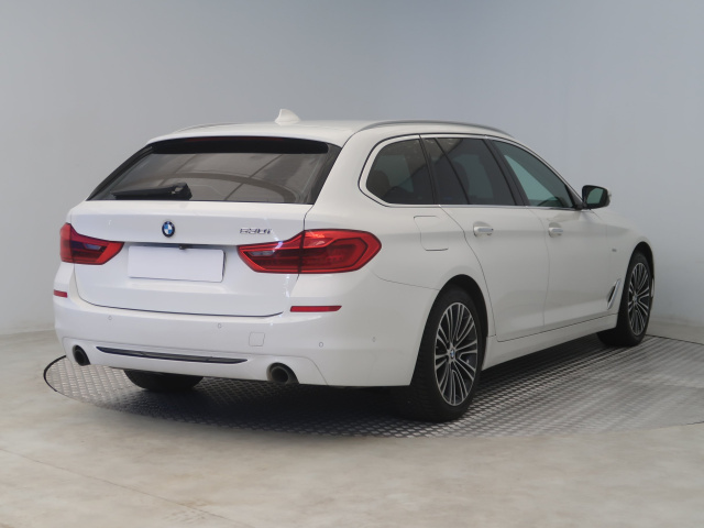 BMW 530i