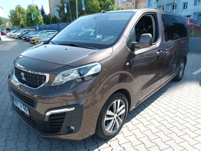 Peugeot Traveller 2017