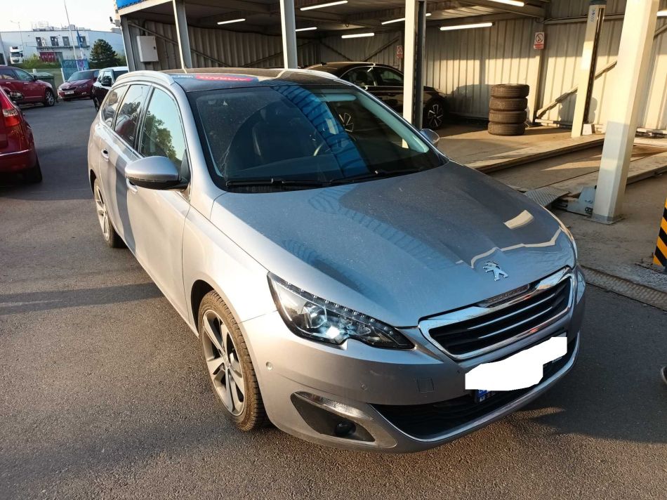 Peugeot 308 - 2016