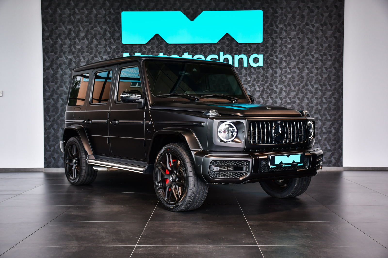 Mercedes-Benz G - 2023