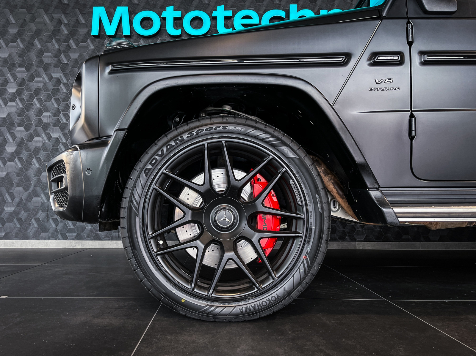 Mercedes-Benz G - 2023