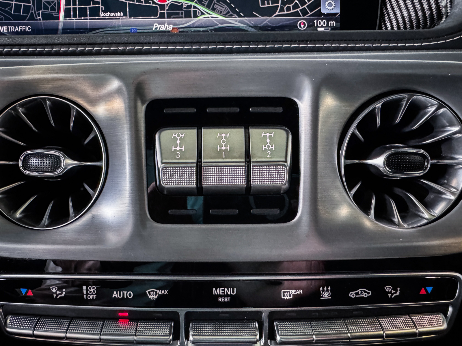 Mercedes-Benz G - 2023