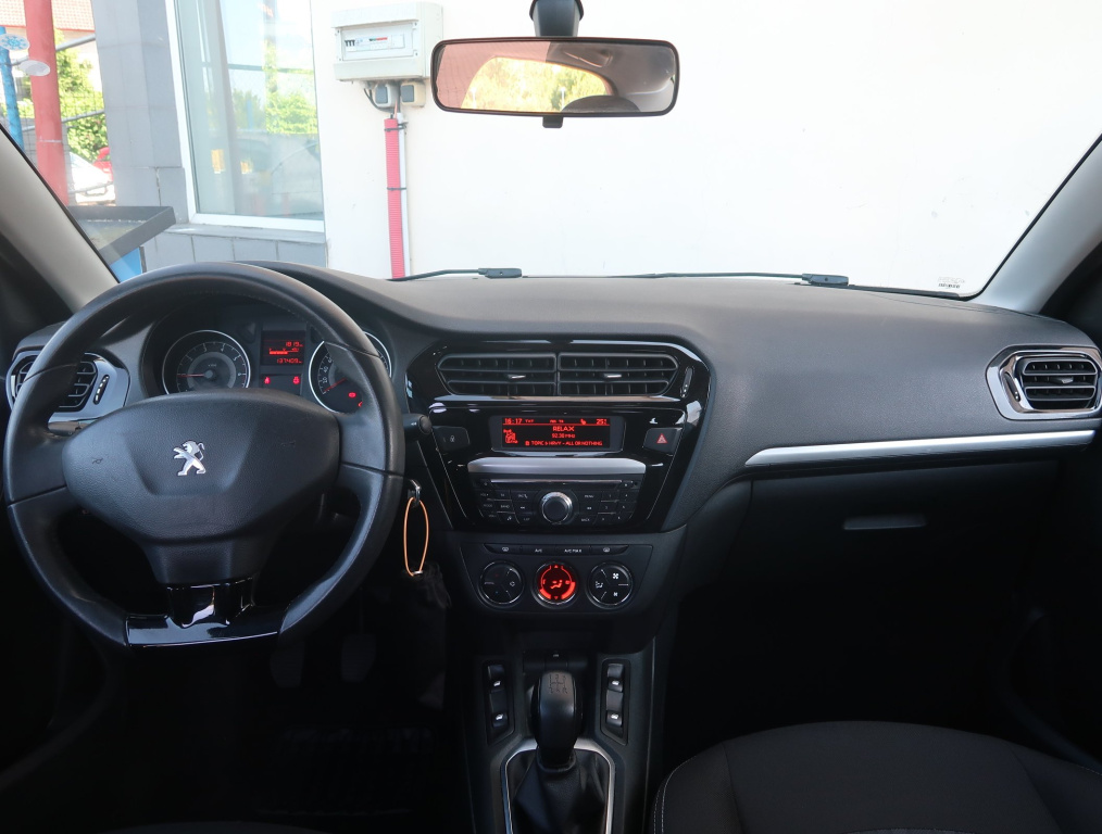 Peugeot 301