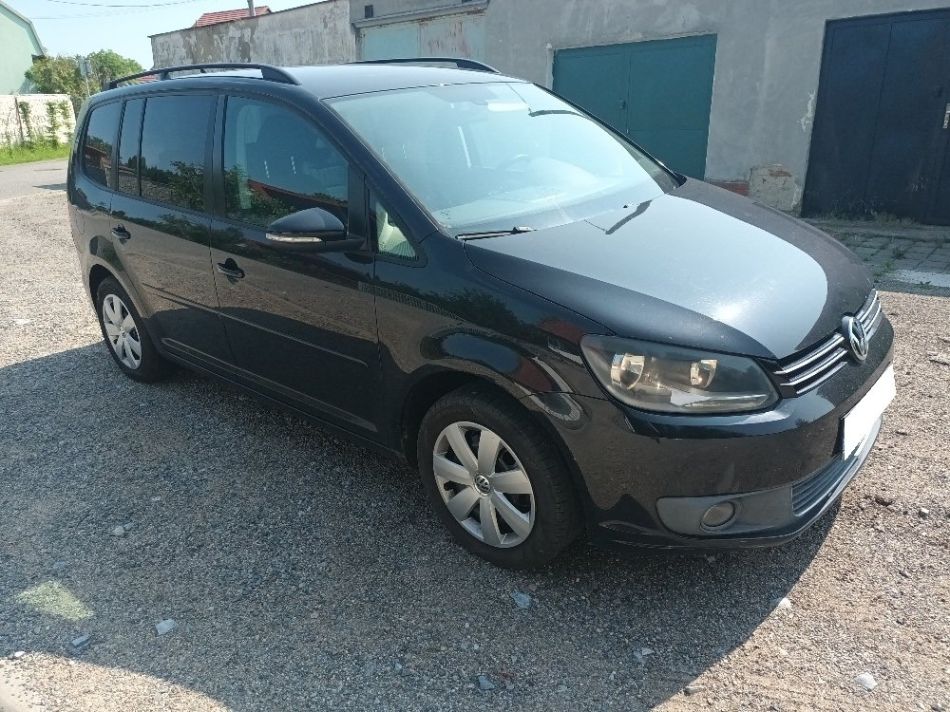 Volkswagen Touran - 2011