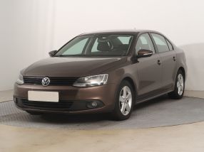 Volkswagen Jetta - 2011