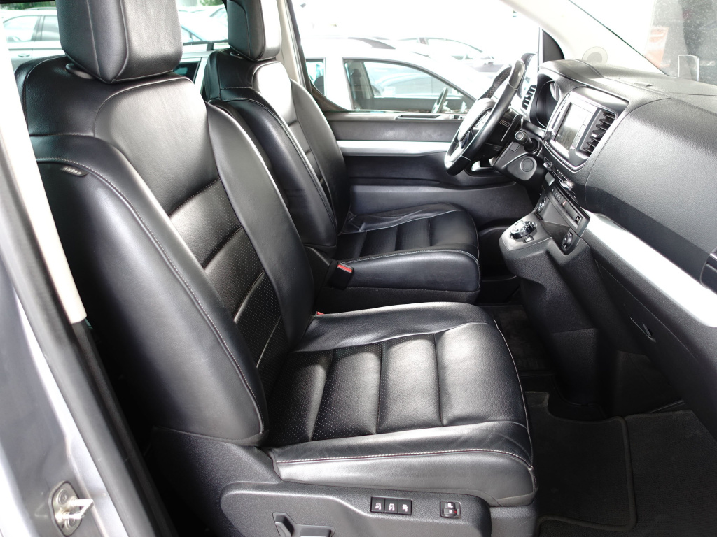 Peugeot Traveller