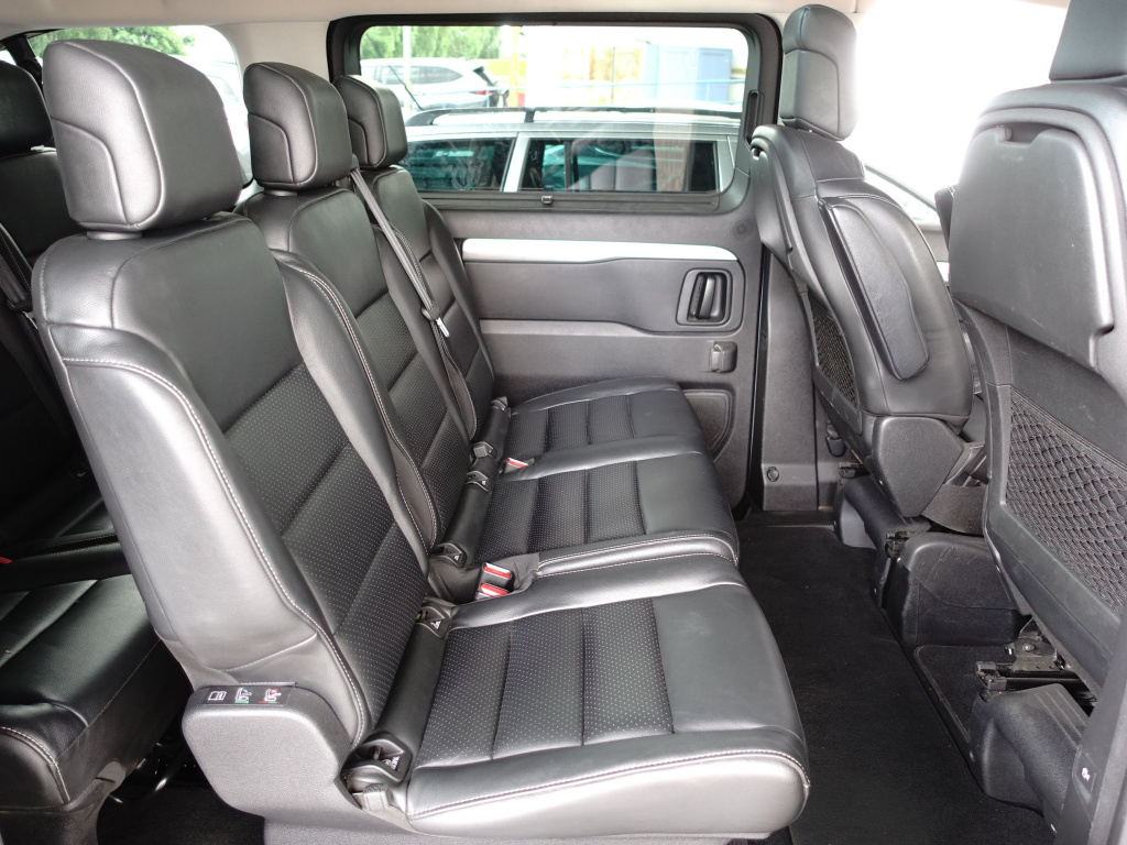 Peugeot Traveller