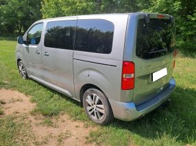 Peugeot Traveller - 2020