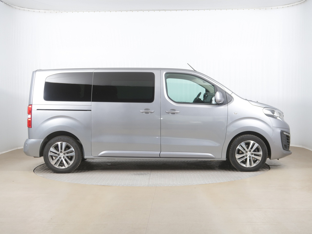 Peugeot Traveller