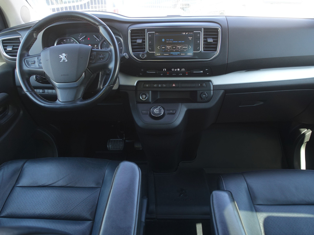 Peugeot Traveller