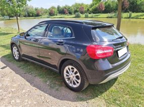 Mercedes-Benz GLA - 2016
