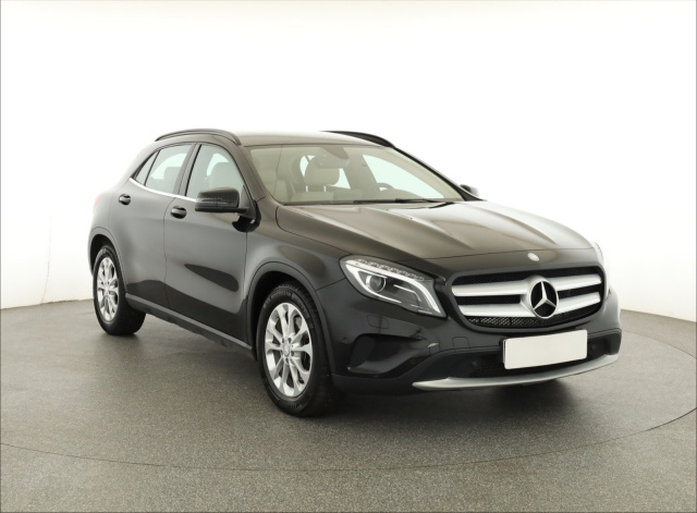 Mercedes-Benz GLA 2016