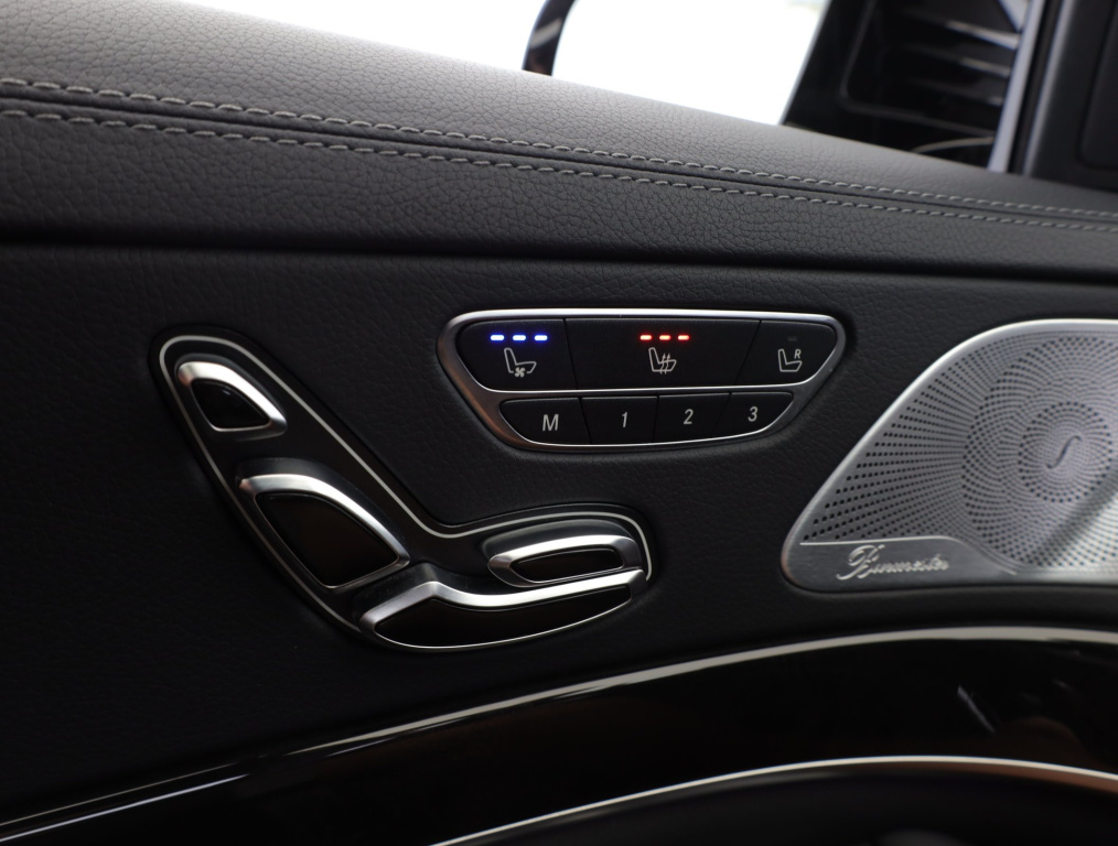 Mercedes-Benz S