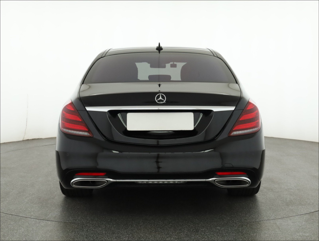 Mercedes-Benz S