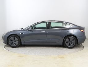 Tesla Model 3 - 2020