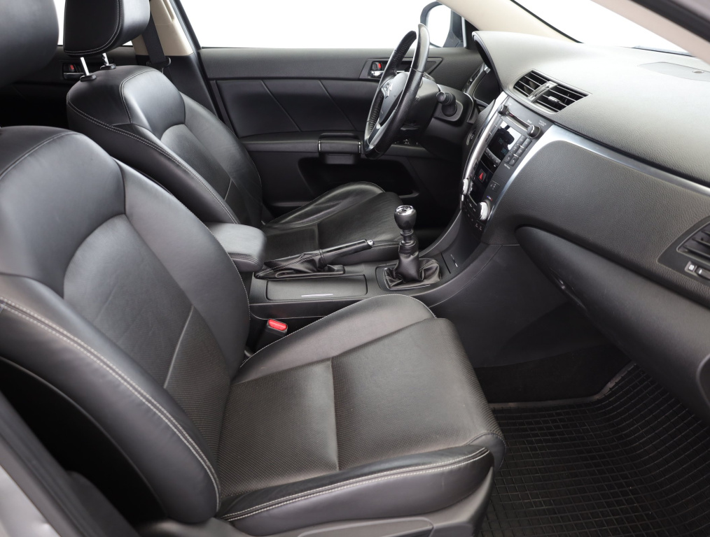 Suzuki Kizashi