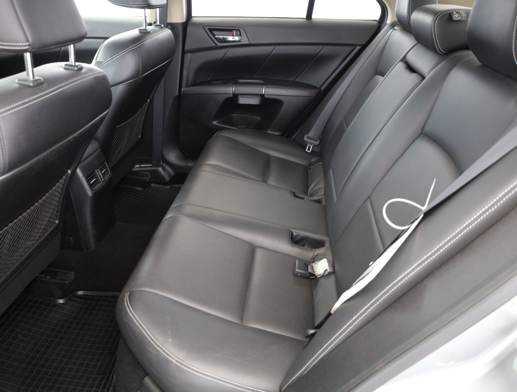 Suzuki Kizashi