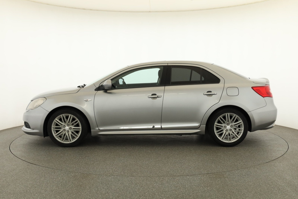 Suzuki Kizashi