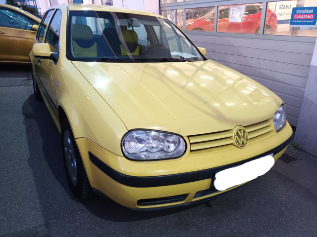 Volkswagen Golf 2000
