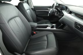 Audi e-tron - 2023