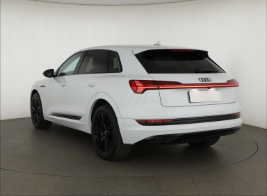 Audi e-tron - 2023