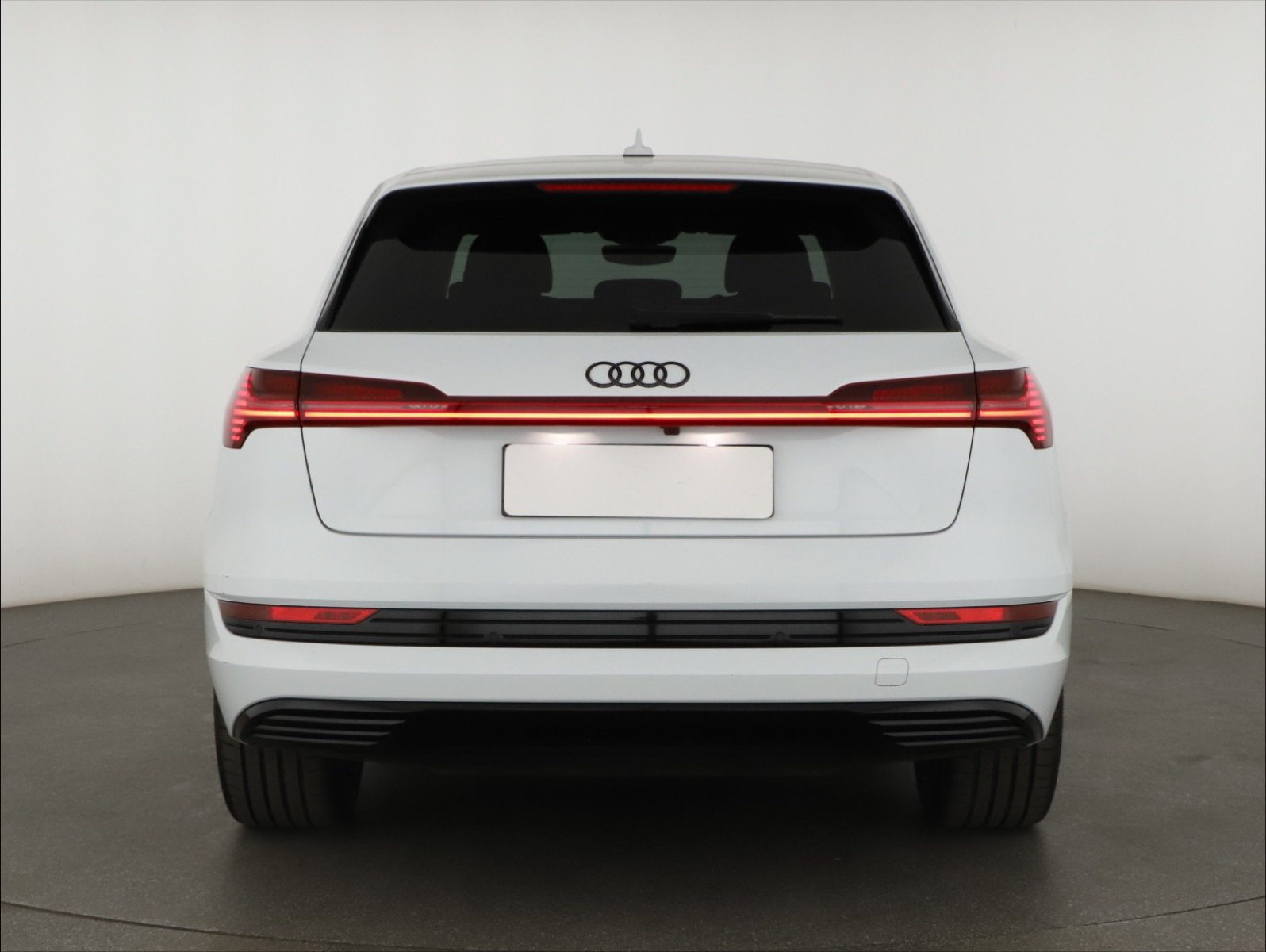 Audi e-tron - 2023