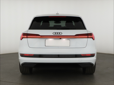 Audi e-tron - 2023