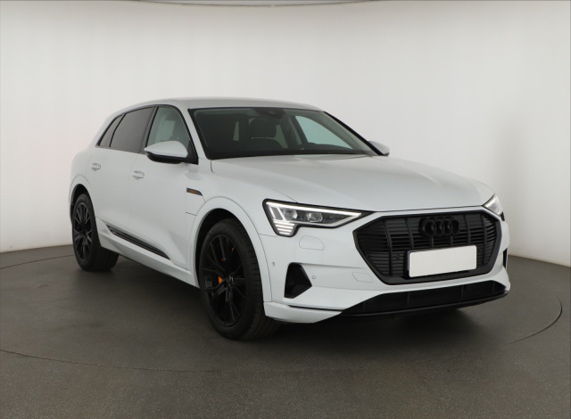 Audi e-tron 2023