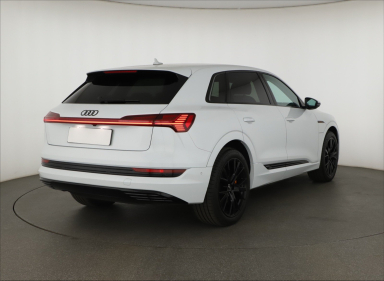 Audi e-tron - 2023