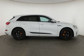Audi e-tron - 2023