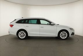 Škoda Octavia - 2021