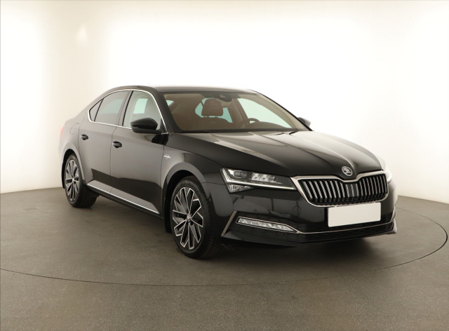 Škoda Superb 2021